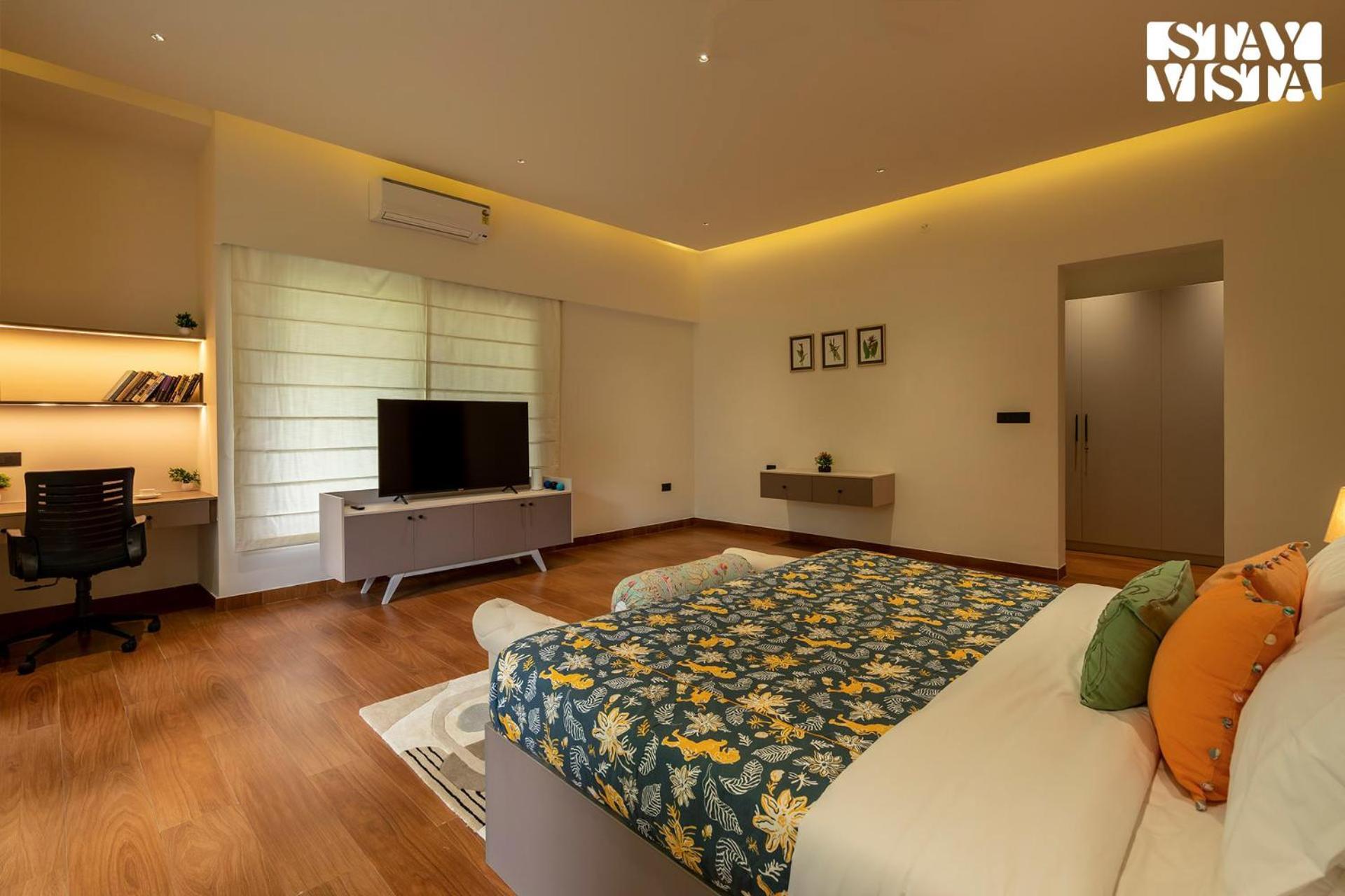 Stayvista At M Villa With Breakfast Included Bangalore Esterno foto